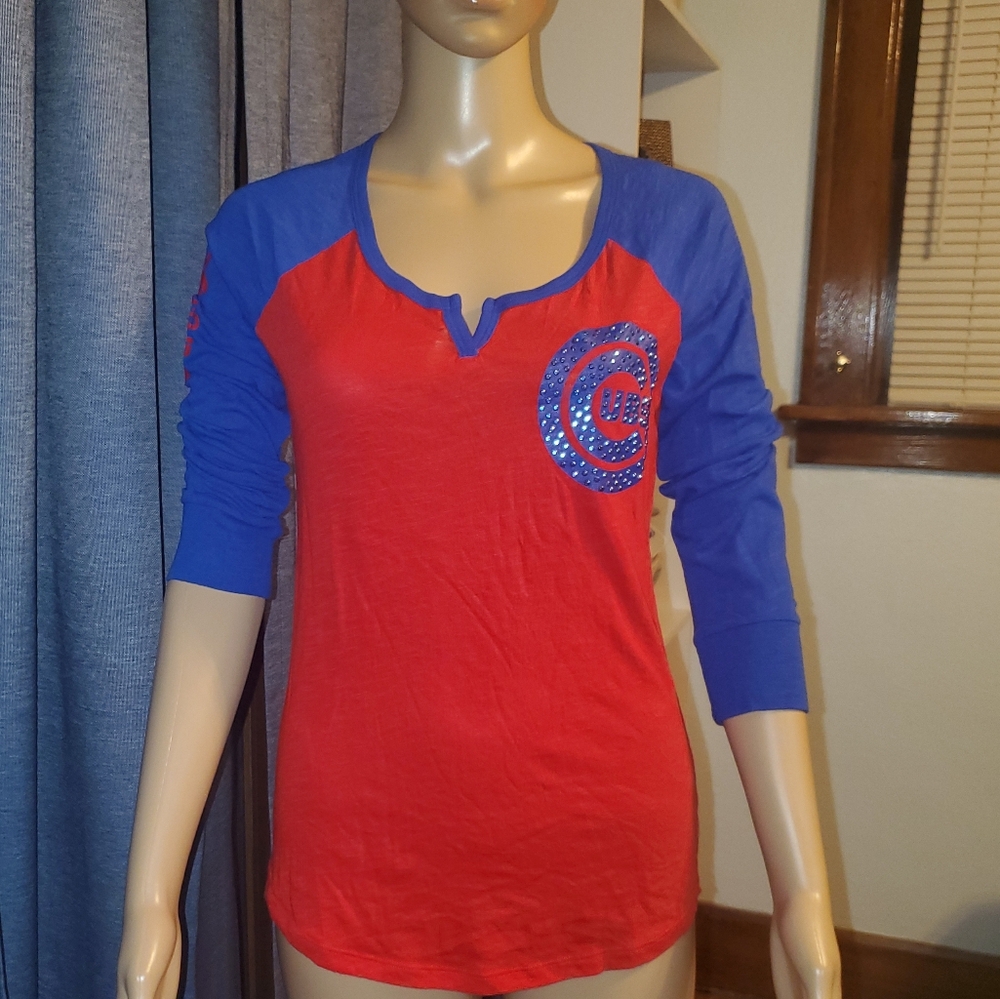 Victoria Secret-Size S/P Chicago Cubs shirt.